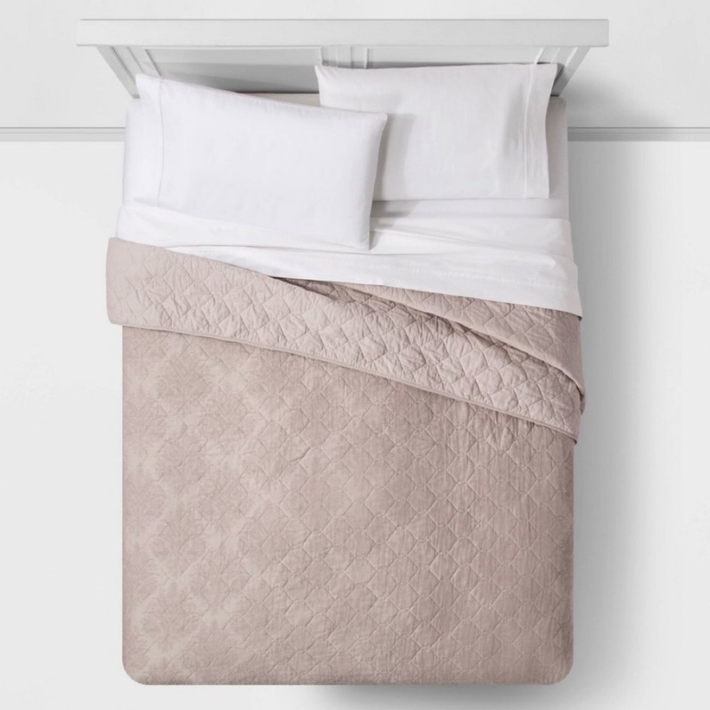 QUEEN FULL QUILT JACQUARD TRXTURED 88x92in Brown